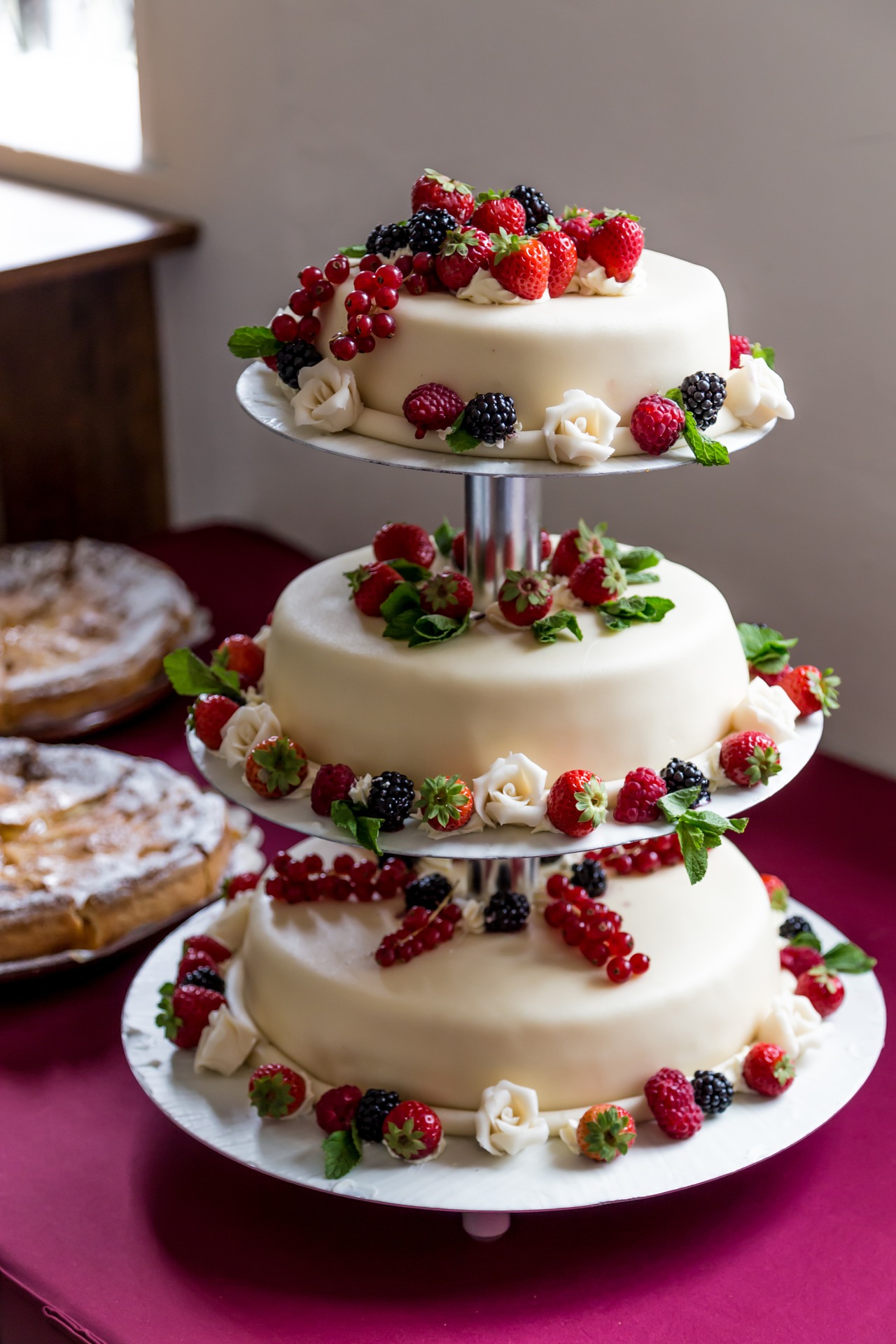 Hochzeitstorte mit Früchten